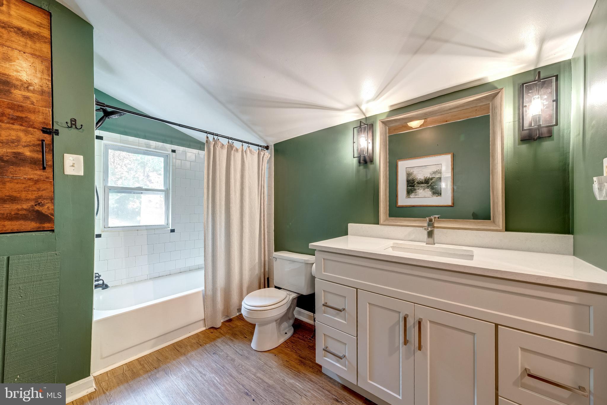 3225 Sage Road Markham, VA 22643 - Photo 37 of 48 Full bathroom