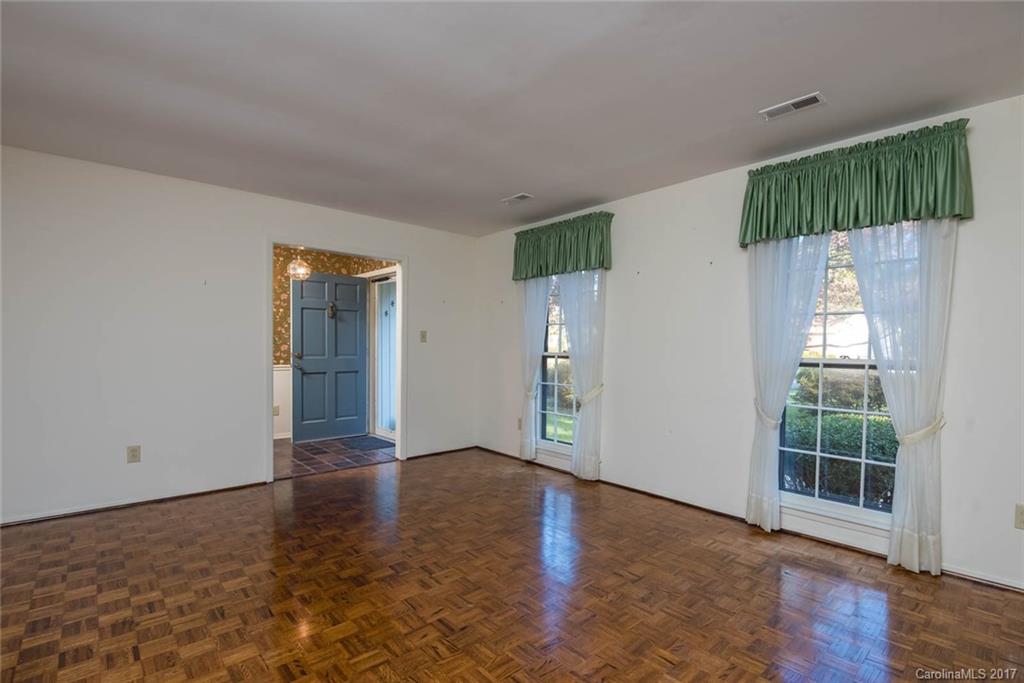 1104 Berry Ridge Road Charlotte, NC 28270 - Photo 5 of 24 Gallery Image 5