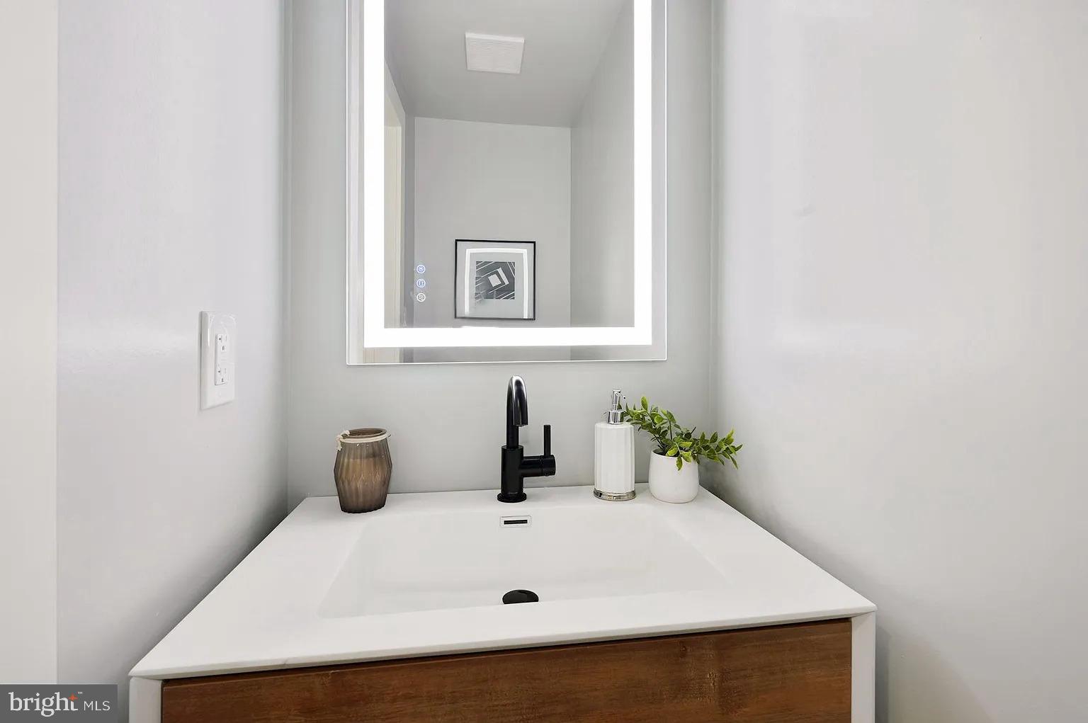 420 20th Street Northeast Washington, DC 20002 - Photo 8 of 10 Half Bath