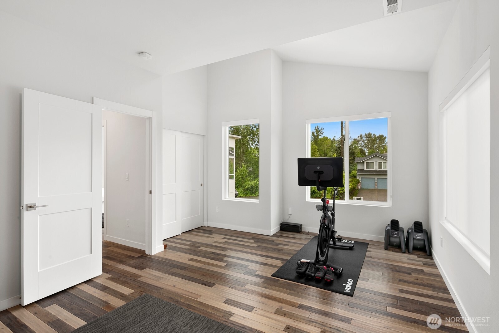 2627 Southwest 100th Street Seattle, WA 98146 - Photo 23 of 27