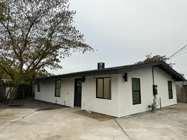 $429,500 | 250 North 9th Avenue, Oakdale, CA 95361