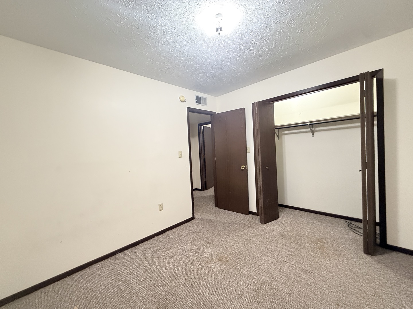 916 South 10th Street Herrin, IL 62948 - Photo 21 of 29 an empty room with closet area