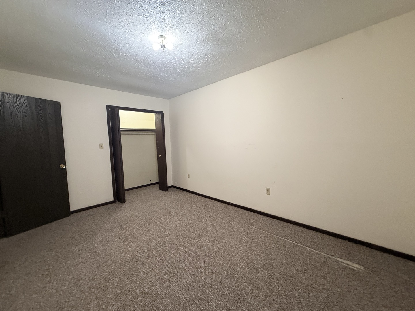 916 South 10th Street Herrin, IL 62948 - Photo 24 of 29 an empty room with a window