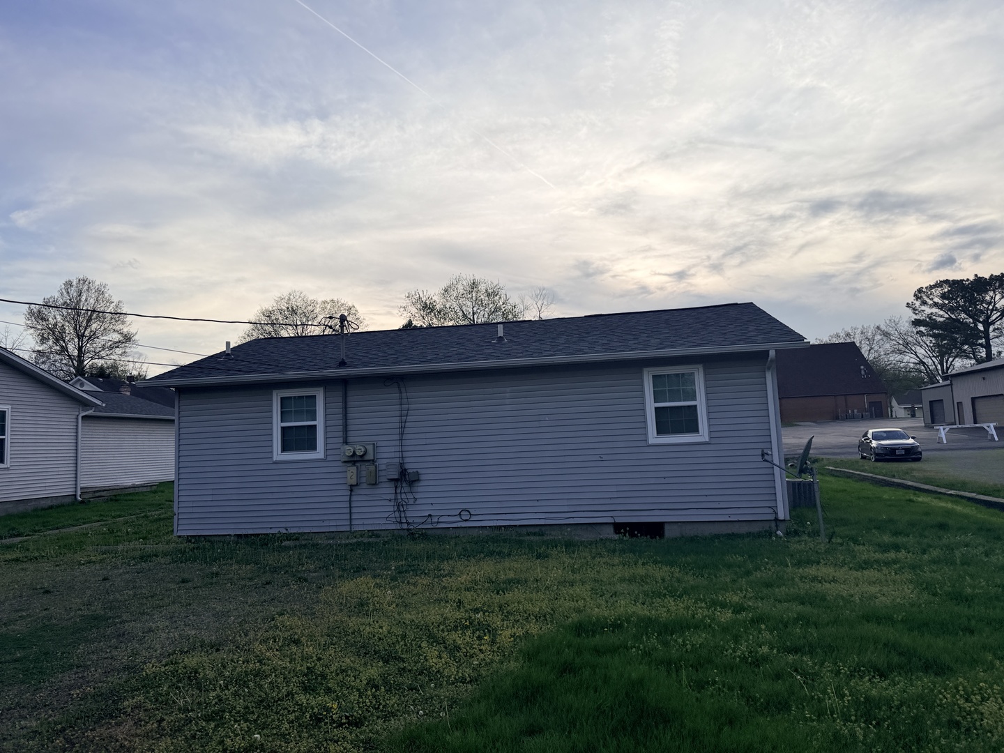 916 South 10th Street Herrin, IL 62948 - Photo 29 of 29 a front view of house with backyard and yard