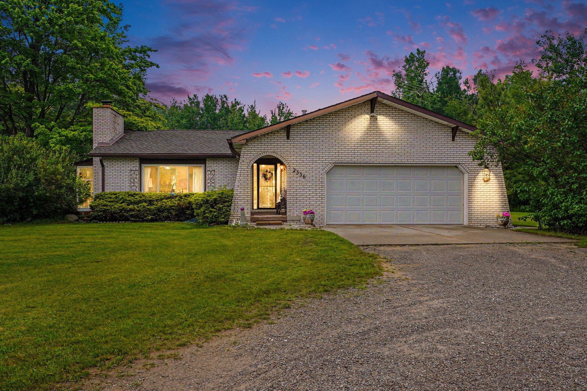 2336 West Cody Estey Road Pinconning, MI 48650 - Photo 2 of 31