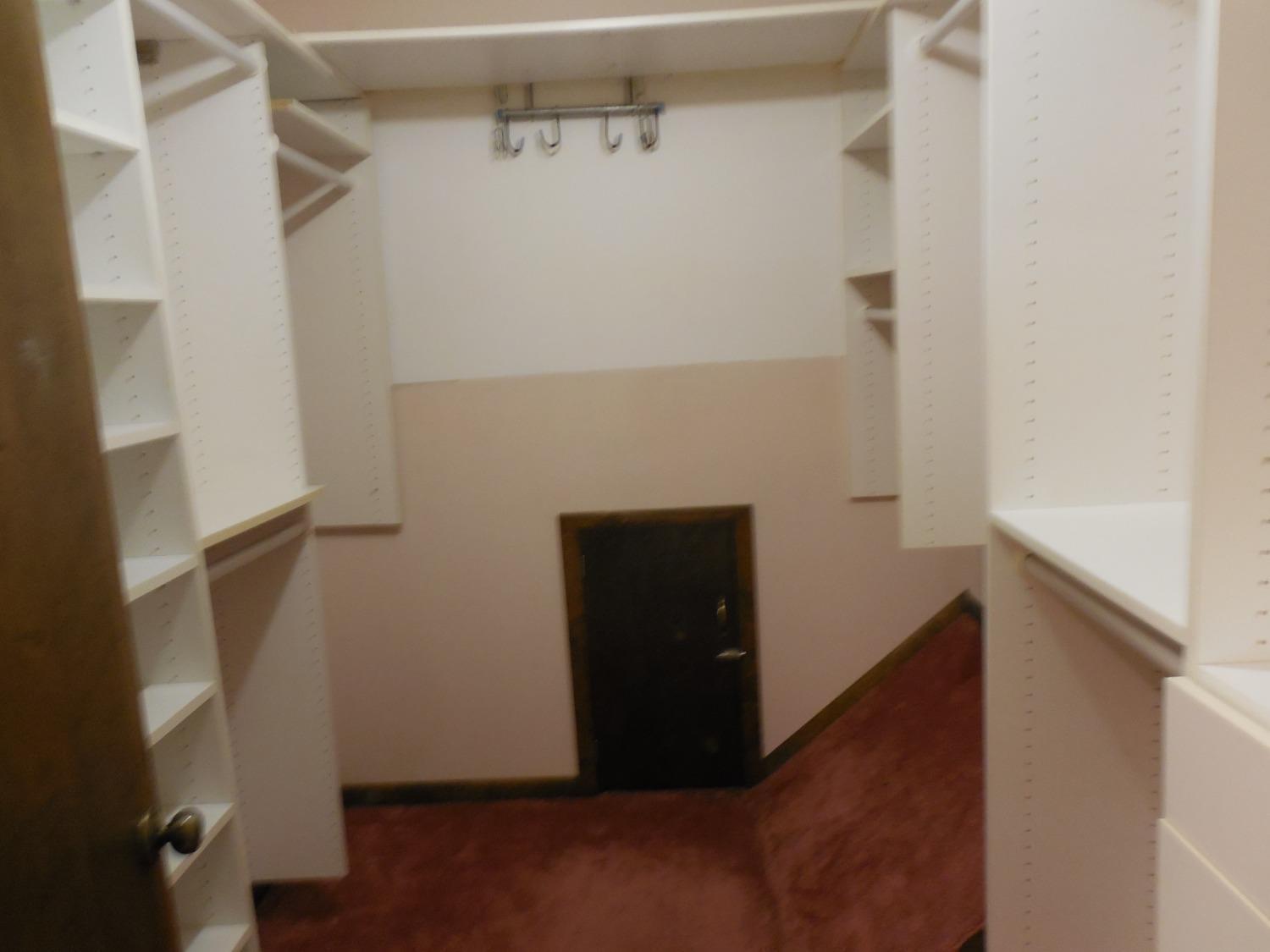 3097 Diehl Road Cincinnati, OH 45211 - Photo 18 of 33 Gallery Image 18