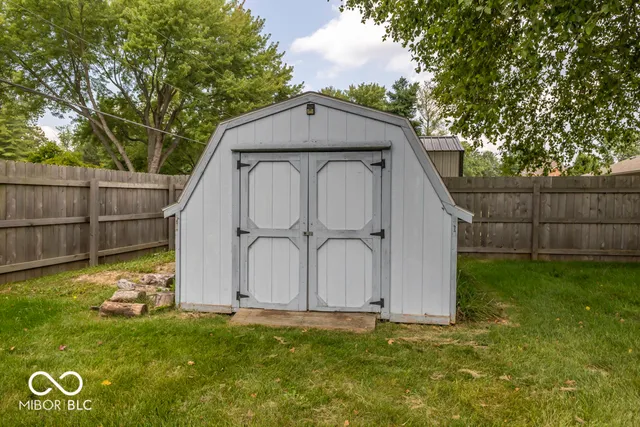 $300,000 | 567 Lakewood Court, Greentown, IN 46936