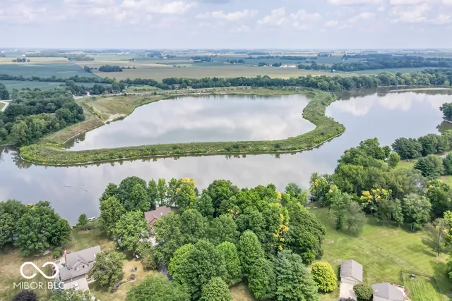 $300,000 | 567 Lakewood Court, Greentown, IN 46936