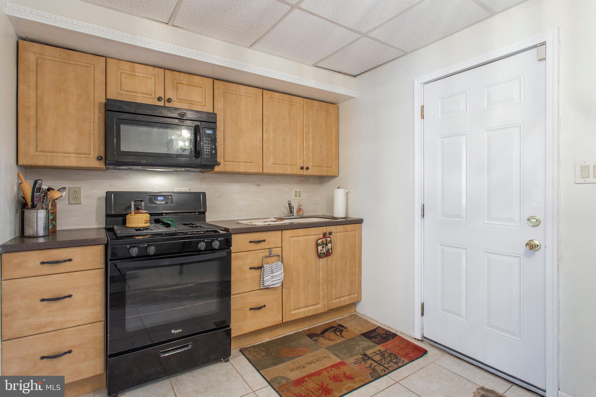 717 Tree Street Philadelphia, PA 19148 - Photo 12 of 27 Kitchen