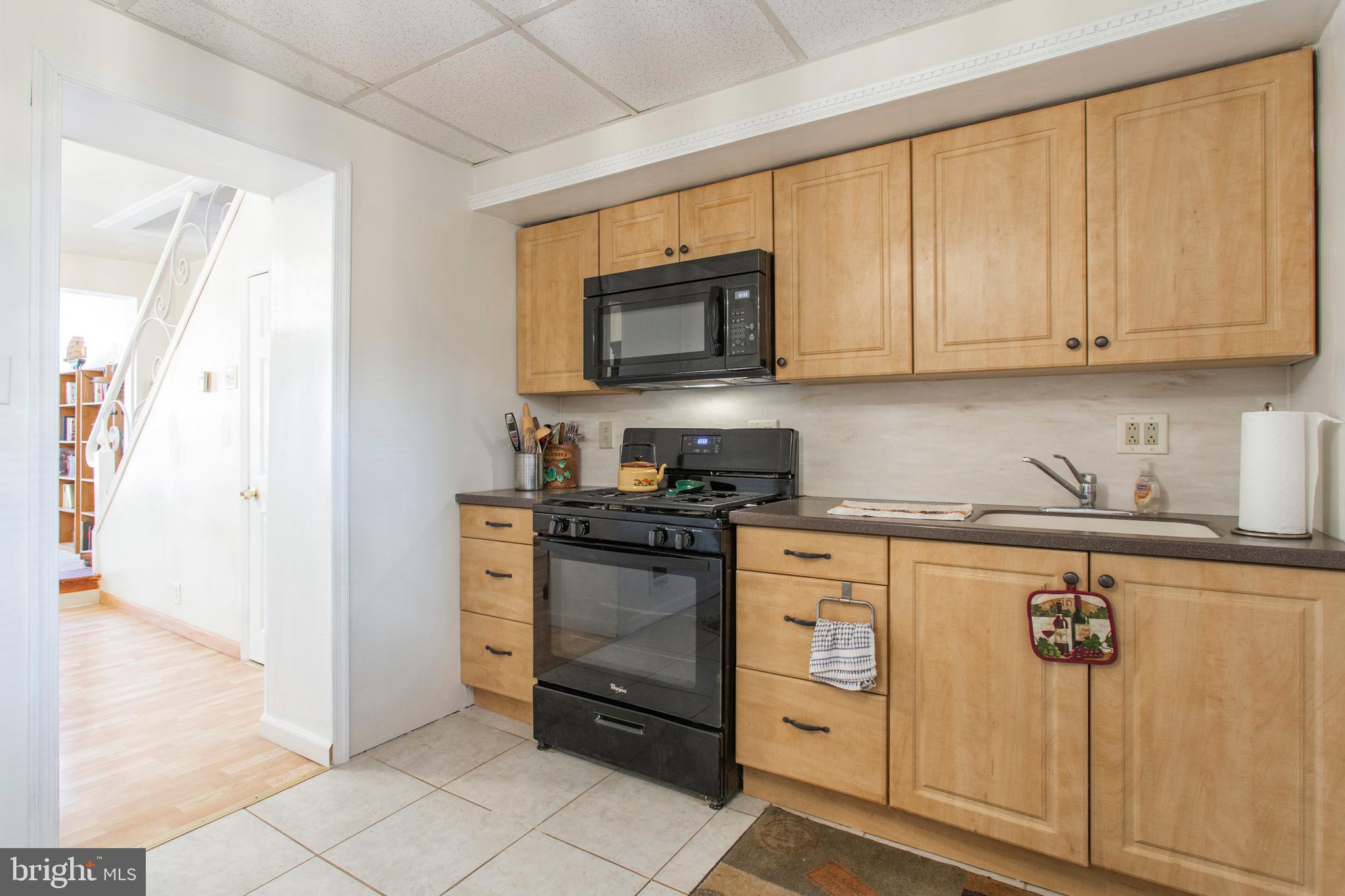 717 Tree Street Philadelphia, PA 19148 - Photo 13 of 27 Kitchen