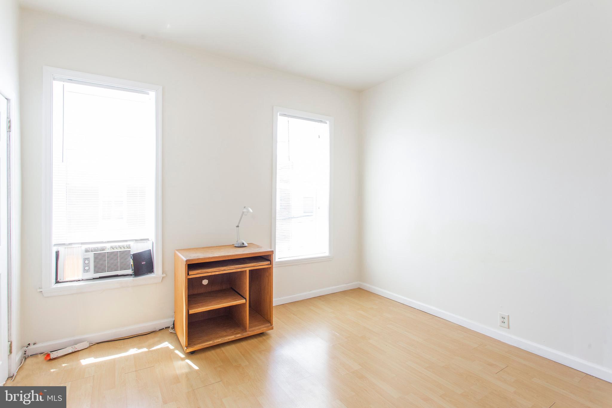 717 Tree Street Philadelphia, PA 19148 - Photo 17 of 27 Primary Bedroom