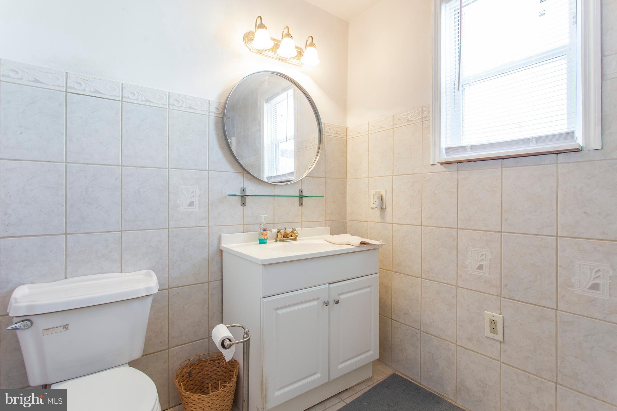 717 Tree Street Philadelphia, PA 19148 - Photo 22 of 27 Full Bathroom