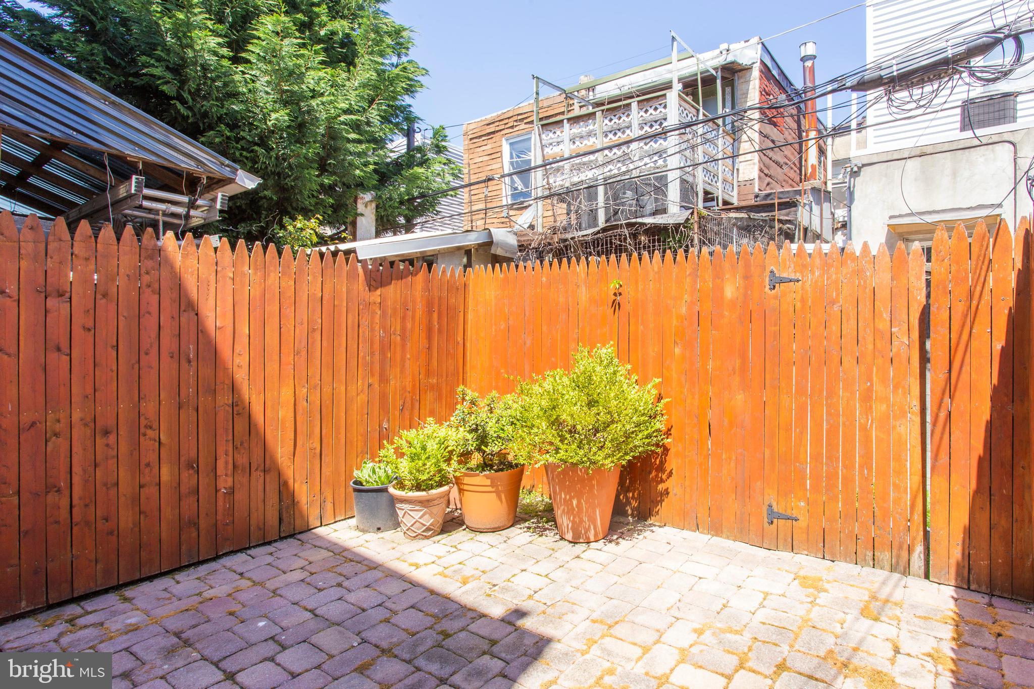717 Tree Street Philadelphia, PA 19148 - Photo 25 of 27 Fenced-In Patio
