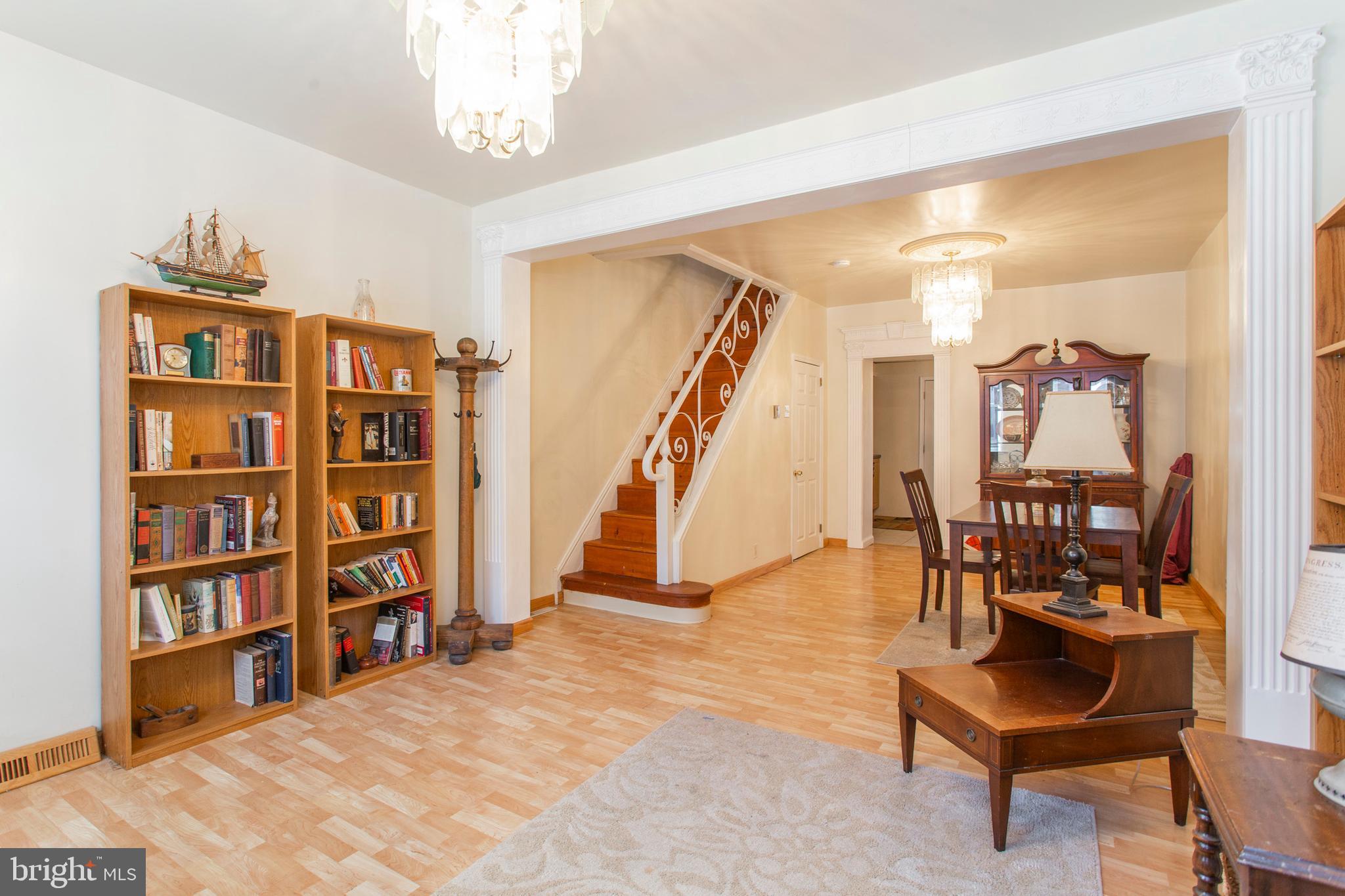 717 Tree Street Philadelphia, PA 19148 - Photo 6 of 27 Living Room looking towards Dining Room