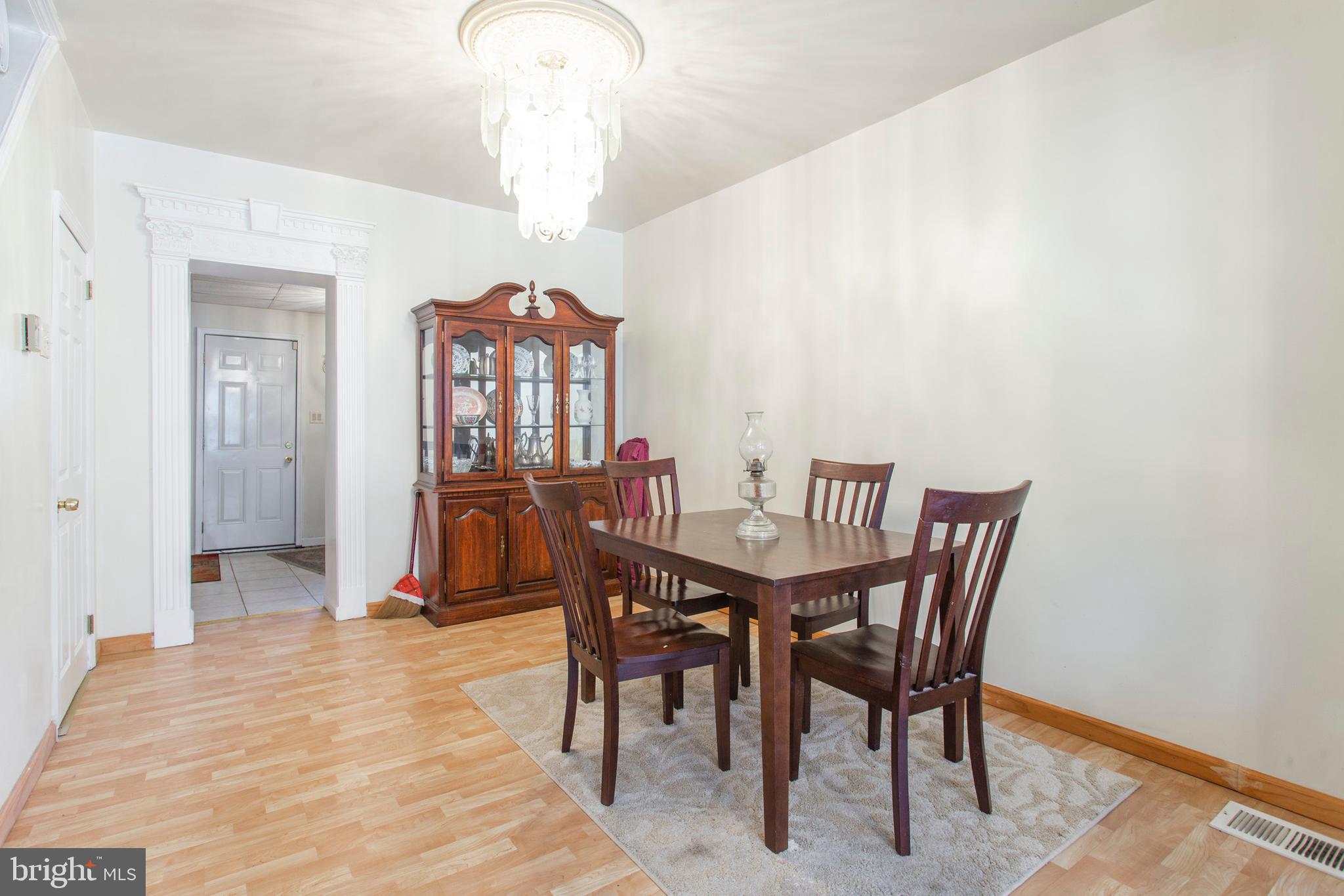 717 Tree Street Philadelphia, PA 19148 - Photo 8 of 27 Dining Room