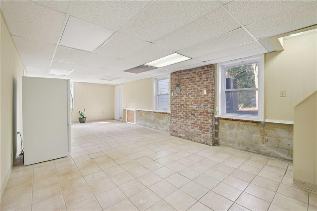 3112 Galangale Way Atlanta, GA 30340 - Photo 19 of 28 a view of an empty room with a window
