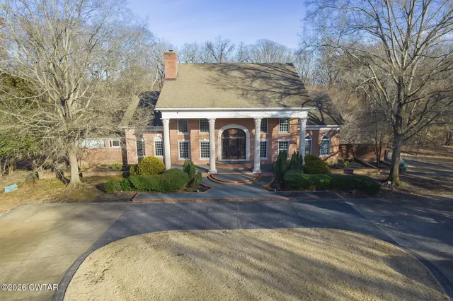 $925,000 | 22 Deepwood Drive, Jackson, TN 38305