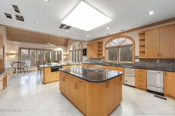 $875,000 | 22 Deepwood Drive, Jackson, TN 38305