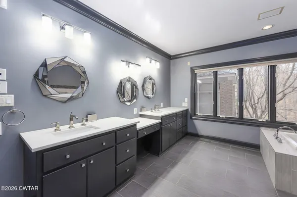 $875,000 | 22 Deepwood Drive, Jackson, TN 38305