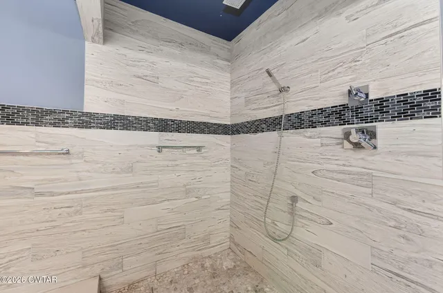 $925,000 | 22 Deepwood Drive, Jackson, TN 38305