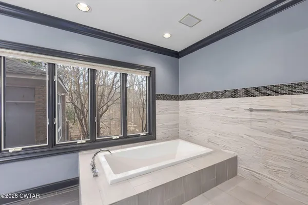 $875,000 | 22 Deepwood Drive, Jackson, TN 38305