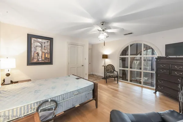 $875,000 | 22 Deepwood Drive, Jackson, TN 38305