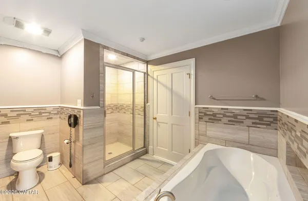 $875,000 | 22 Deepwood Drive, Jackson, TN 38305