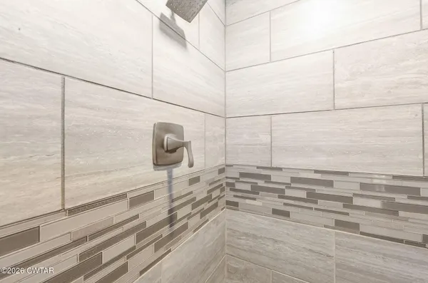 $875,000 | 22 Deepwood Drive, Jackson, TN 38305