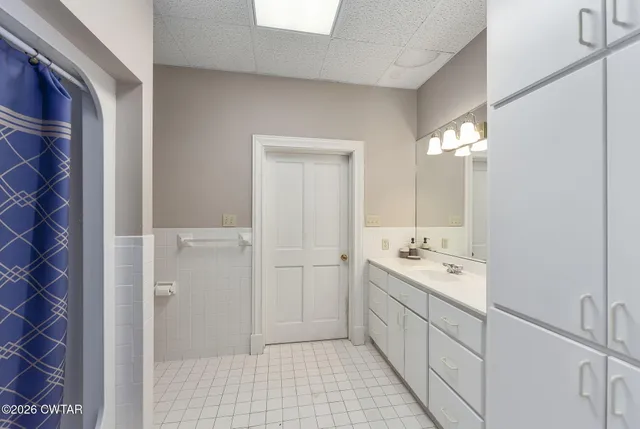 $925,000 | 22 Deepwood Drive, Jackson, TN 38305