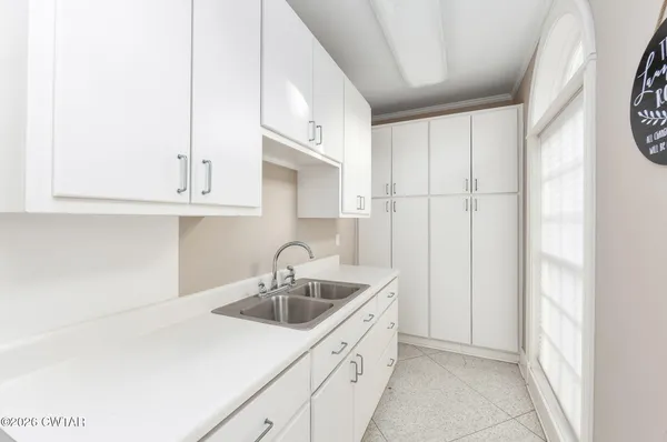 $875,000 | 22 Deepwood Drive, Jackson, TN 38305