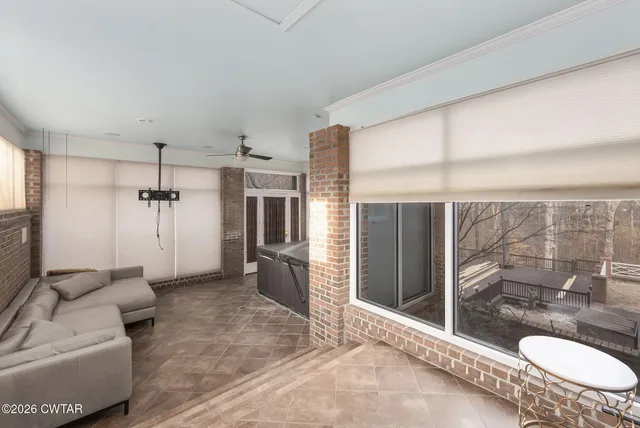 $925,000 | 22 Deepwood Drive, Jackson, TN 38305