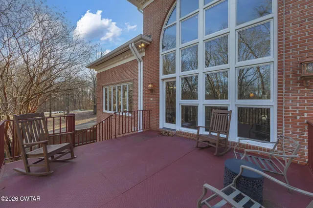 $925,000 | 22 Deepwood Drive, Jackson, TN 38305