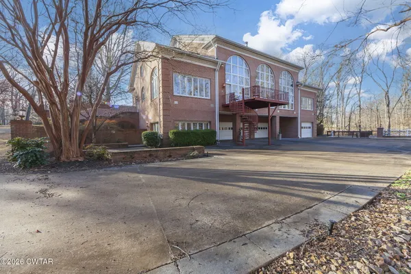 $875,000 | 22 Deepwood Drive, Jackson, TN 38305