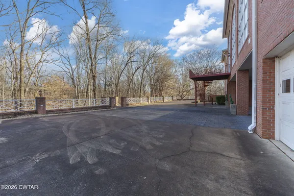 $875,000 | 22 Deepwood Drive, Jackson, TN 38305