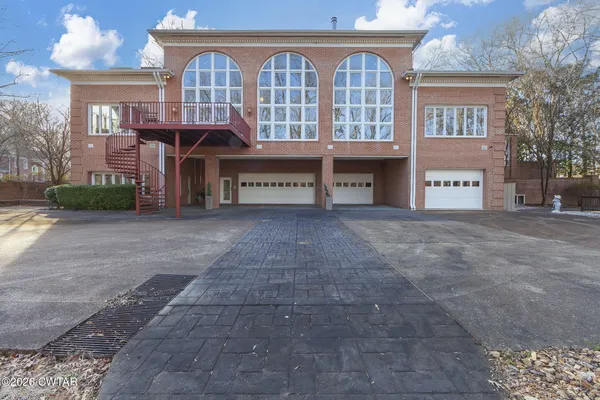 $875,000 | 22 Deepwood Drive, Jackson, TN 38305