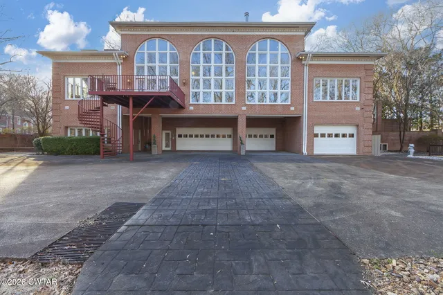 $925,000 | 22 Deepwood Drive, Jackson, TN 38305