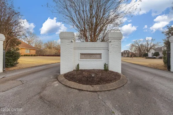 $875,000 | 22 Deepwood Drive, Jackson, TN 38305