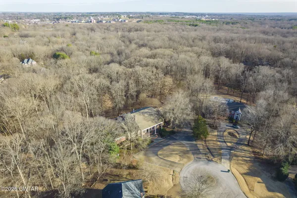 $875,000 | 22 Deepwood Drive, Jackson, TN 38305