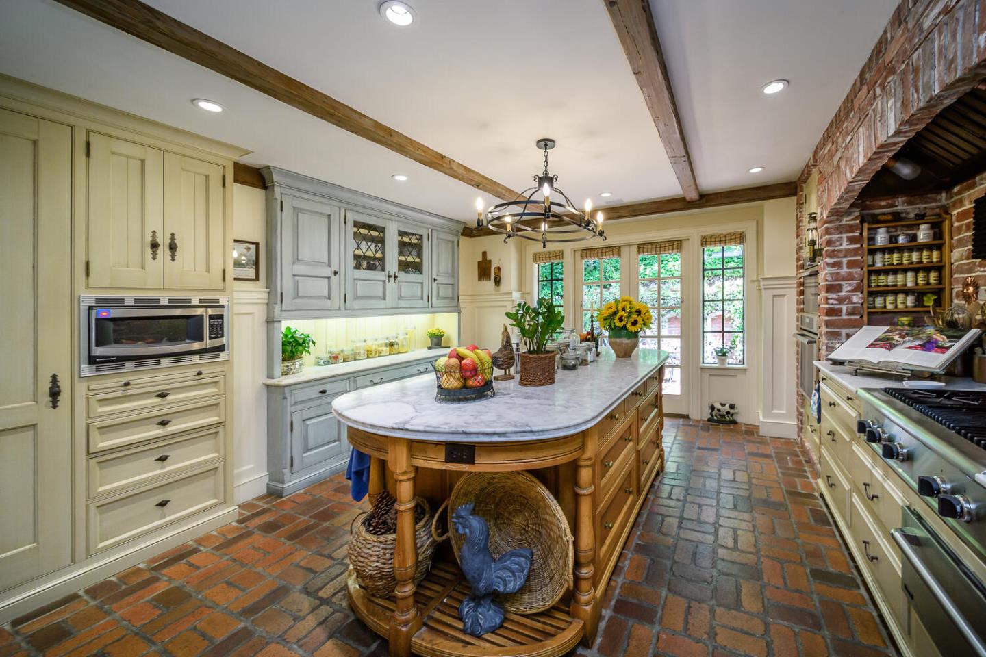 100 Robin Road Hillsborough, CA 94010 - Photo 14 of 90