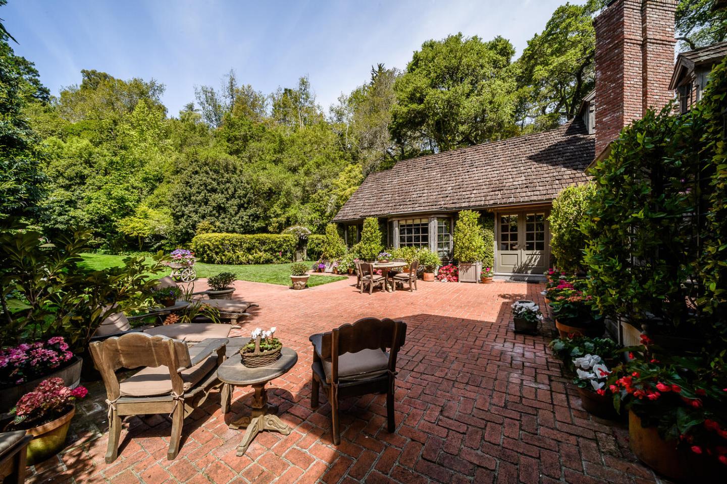 100 Robin Road Hillsborough, CA 94010 - Photo 59 of 90