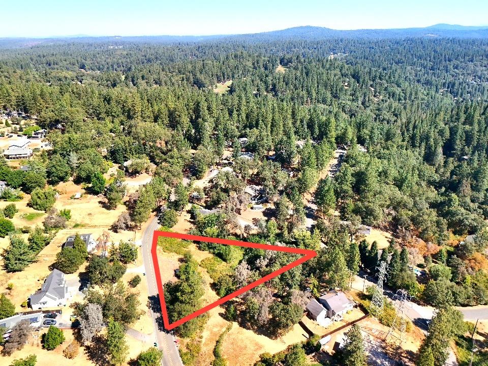 17898 Alexandra Way Grass Valley, CA 95949 - Photo 21 of 23 a view of a city