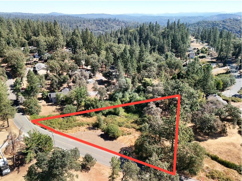 17898 Alexandra Way Grass Valley, CA 95949 - Photo 23 of 23 a view of a outdoor space