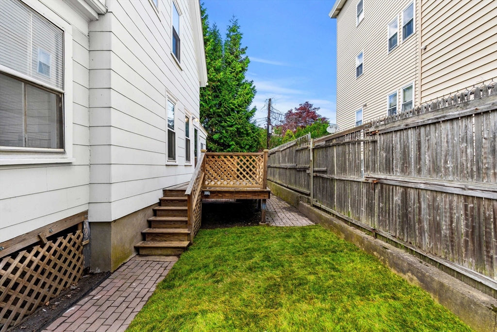 47 Elliott Street Beverly, MA 01915 - Photo 32 of 39