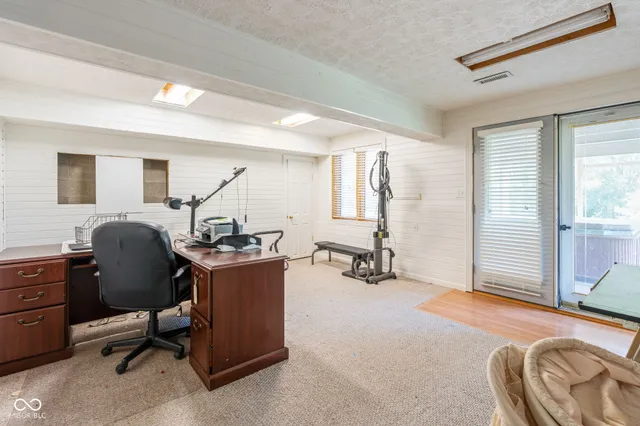 $750,000 | 9471 North 675 West, Fairland, IN 46126