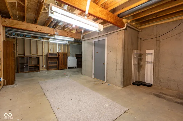 $750,000 | 9471 North 675 West, Fairland, IN 46126