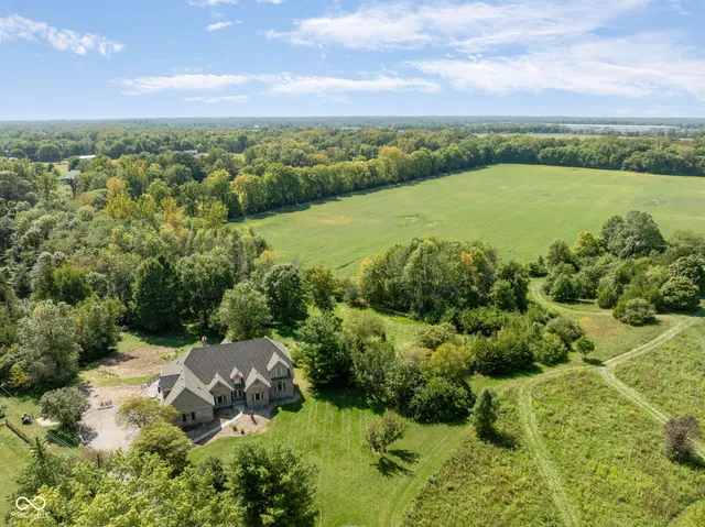 $750,000 | 9471 North 675 West, Fairland, IN 46126