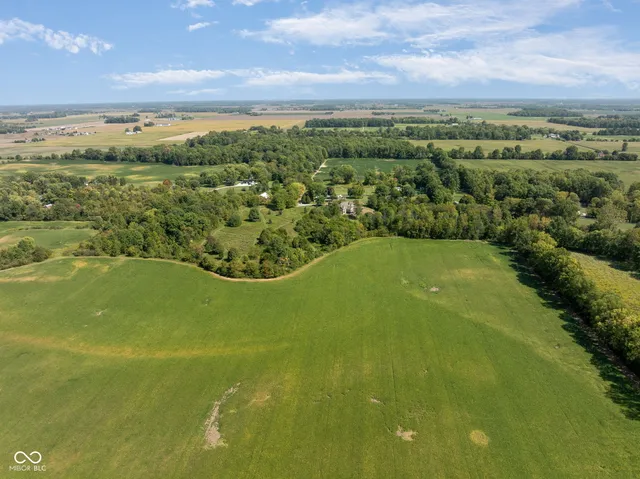 $750,000 | 9471 North 675 West, Fairland, IN 46126