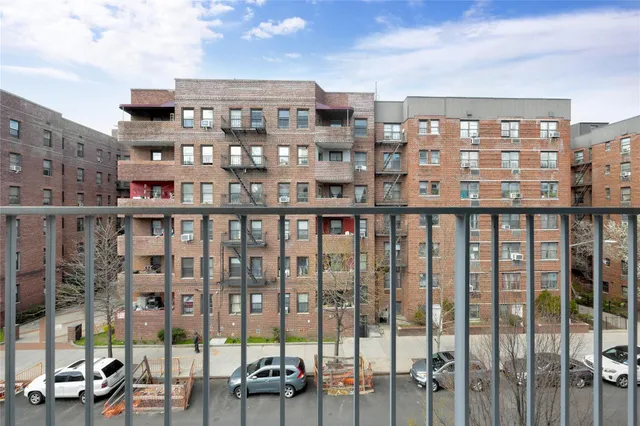 $2,900 | 148-36 89th Avenue, Unit 3C | Jamaica