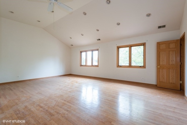 2427 Covert Road Glenview, IL 60025 - Photo 2 of 15