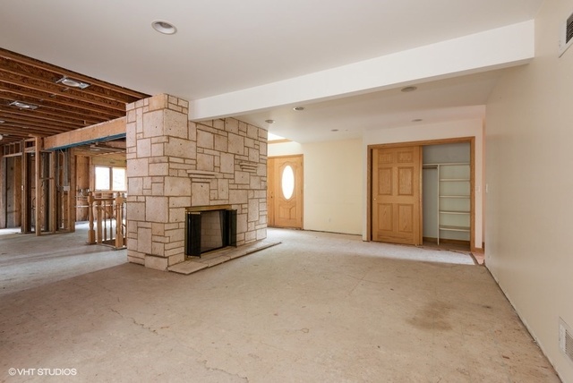 2427 Covert Road Glenview, IL 60025 - Photo 7 of 15